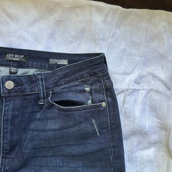 Judy Blue Navy Dark Wash High-Rise Boyfriend Jeans Size 13/31 Distressed Details - Picture 7 of 12